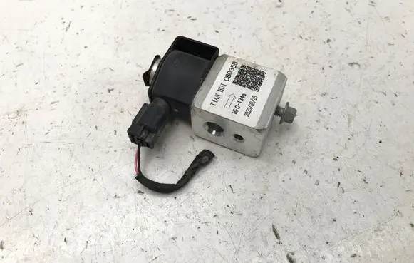 Air conditioning (A/C) expansion valve