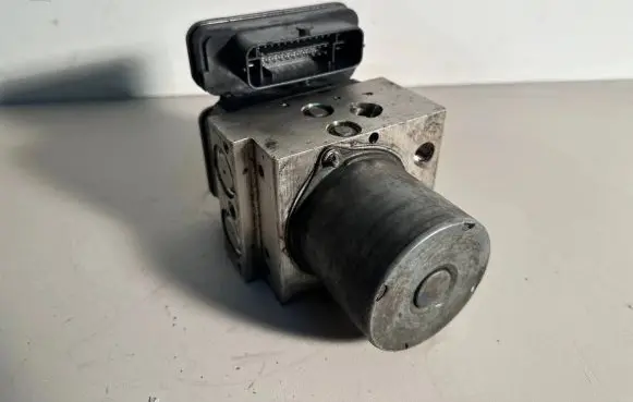 Peugeot 208 ABS Pump 2265106516 0265956038 0211996