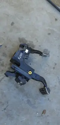Volkswagen Golf VII Pedal assembly 5Q1723503H