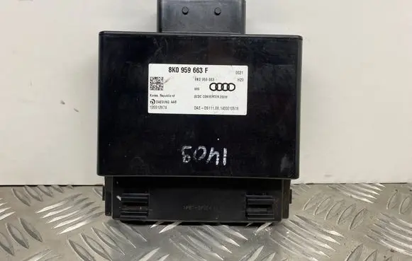 Audi A7 S7 4G Voltage converter/converter module 8K0959663F 8K0959663