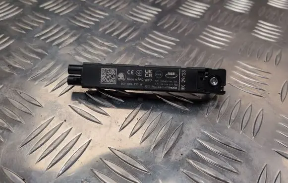 Skoda Octavia Mk4 Aerial antenna amplifier 5E7035577B 5F7035577B