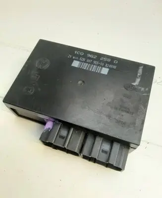 Volkswagen Golf IV Comfort/convenience module 1C0962258D 5ZA00795500