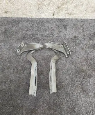 Seat Leon (5F) Engine bonnet/hood hinges 5F0823302B 5F0823301B