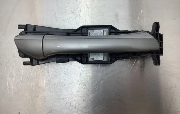 Mercedes-Benz E W211 Front door exterior handle 