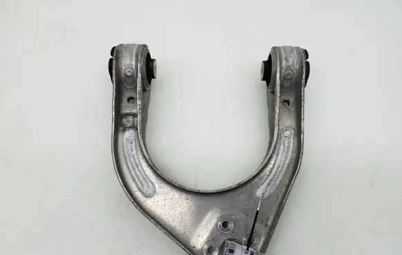 Mercedes-Benz CLS C219 Front lower control arm/wishbone A2113309007