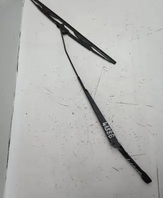 Skoda Octavia Mk1 (1U) Front wiper blade arm 1U1955409