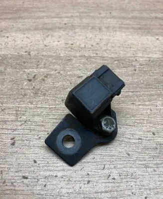 BMW 5 E39 Air pressure sensor 2244674 10T13