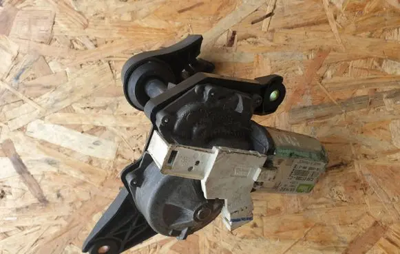 Renault Vel Satis Rear window wiper motor 8200017385C 53014012