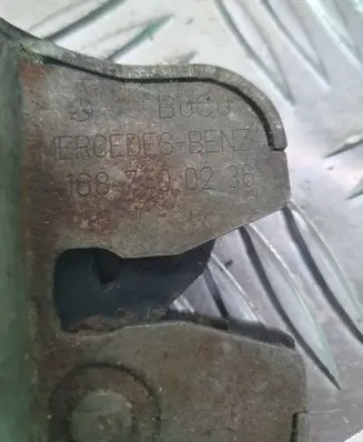 Loading door lock