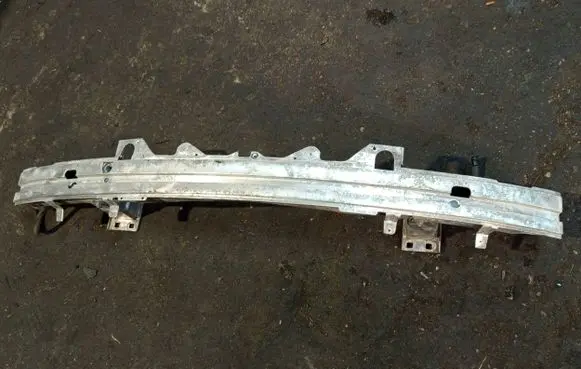 BMW 7 E65 E66 Front bumper cross member 7014998 5111