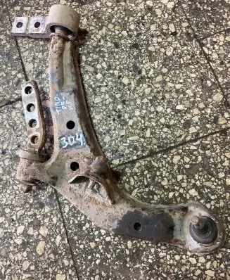 Nissan Almera Tino Front lower control arm/wishbone