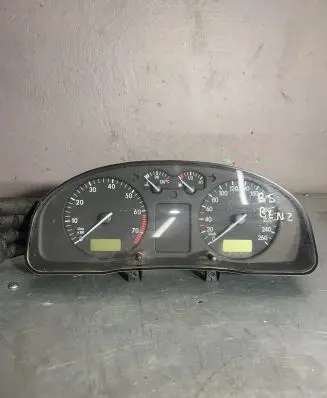 Volkswagen PASSAT B5 Speedometer (instrument cluster) 09051949902