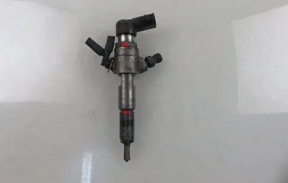 Fuel injector
