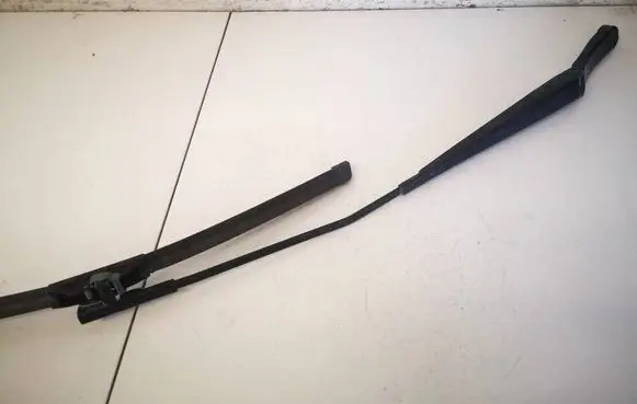 Skoda Octavia Mk2 (1Z) Front wiper blade arm 1Z1955410