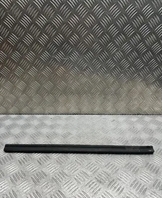 BMW 5 E60 E61 Engine compartment rubber 