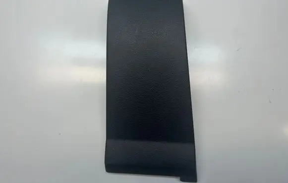 Dashboard lower bottom trim panel