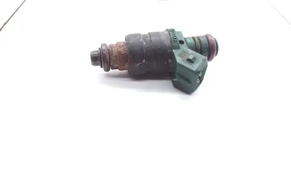 Audi A3 S3 8L Fuel injector 037906031AA