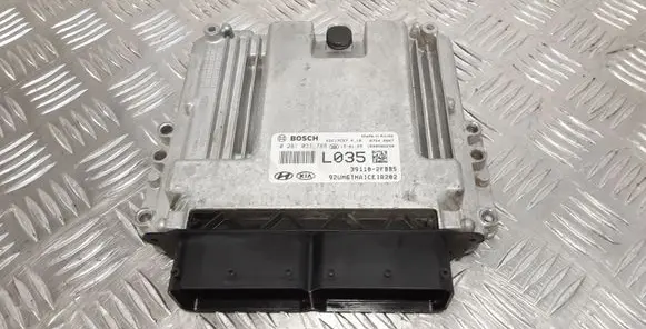 KIA Sorento Engine control unit/module 0281031788