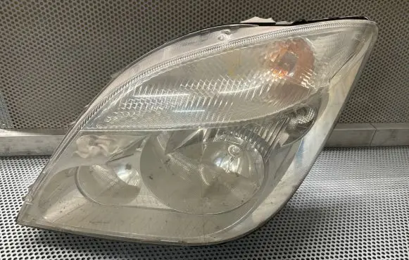 Mercedes-Benz Sprinter W906 Headlight/headlamp A9068200161 1EB24701201