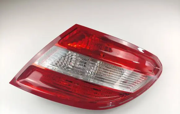 Mercedes-Benz C W204 Rear/tail lights 2048200264