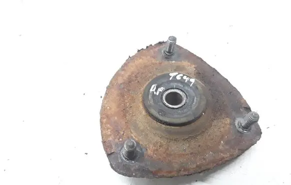 Land Rover Freelander Front upper strut mount 