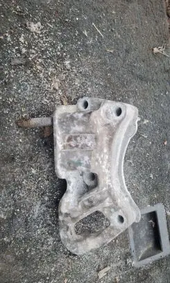 Volvo V60 Engine mounting bracket 3M516030AF