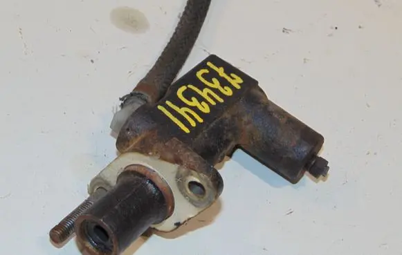 Mazda 6 Clutch master cylinder GJ6F41990