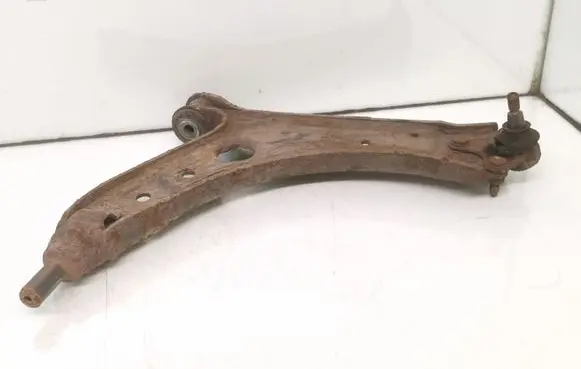 Volkswagen Golf V Front lower control arm/wishbone