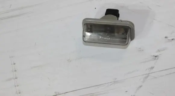 Toyota Avensis T250 Number plate light 001479