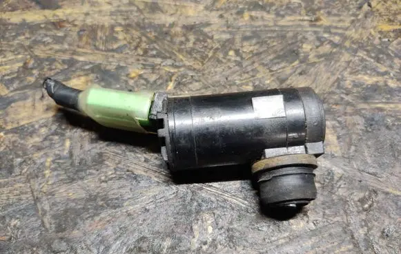 Suzuki Alto Windscreen/windshield washer pump