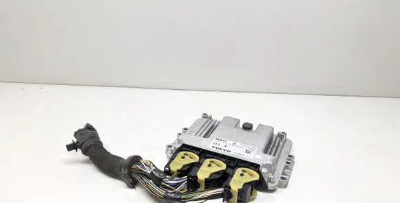 Volvo V50 Engine control unit/module 31272996 0281016590