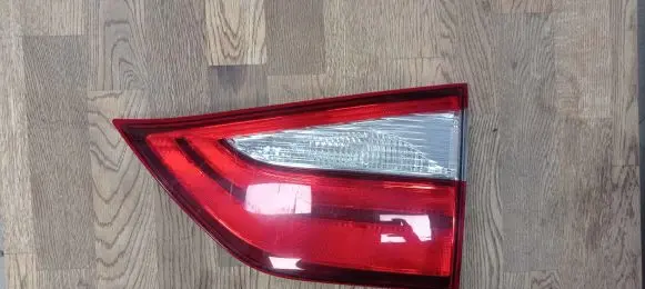 Toyota Sienna XL30 III Tailgate rear/tail lights