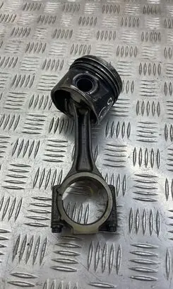 Audi A6 S6 C6 4F Piston with connecting rod