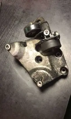 BMW 3 E46 A/C compressor mount bracket 7787319