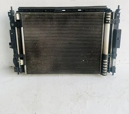 Peugeot 3008 II Coolant radiator