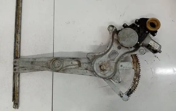 Toyota Corolla Verso AR10 Sliding door window regulator with motor 