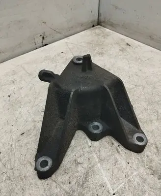 Opel Insignia A Engine mounting bracket 13228289