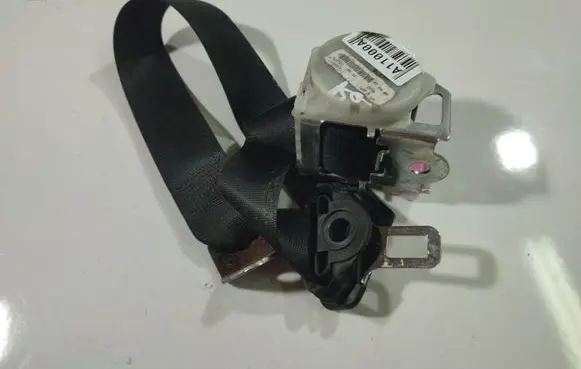 Opel Zafira A Rear seatbelt 13120731
