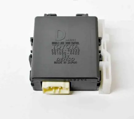 Toyota RAV 4 (XA40) Door central lock control unit/module 0515004420 8597042020