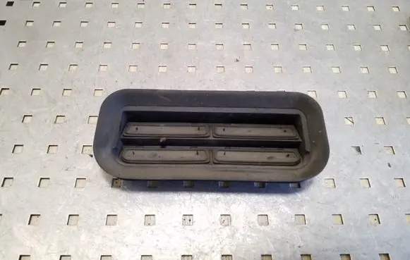 Volkswagen Phaeton Quarter panel pressure vent 3D0819465B