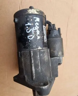 Renault Megane II Starter motor M000T21471 8200399594