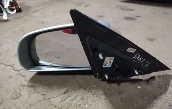 Hyundai Sonata Front door electric wing mirror E4012273