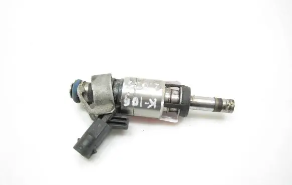 Audi A4 S4 B8 8K Fuel injector 06H906036G