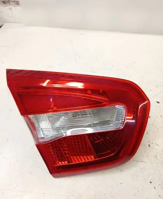 Tailgate rear/tail lights