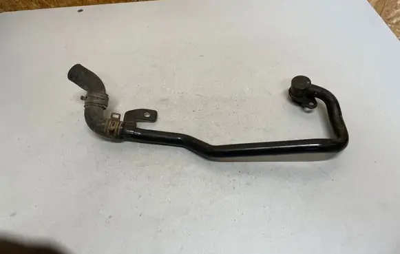 Engine coolant pipe/hose