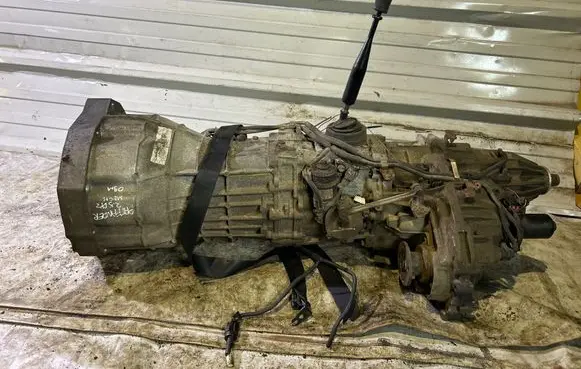 Nissan Pathfinder R51 Manual 6 speed gearbox EA700 3126540066 6540066