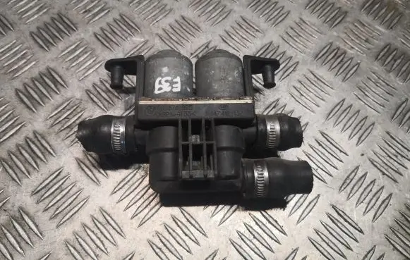BMW 5 E39 Coolant heater control valve 8374995