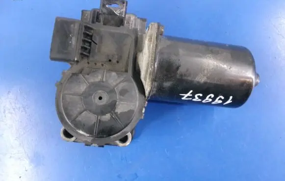 Hyundai Tucson JM Front wiper linkage and motor