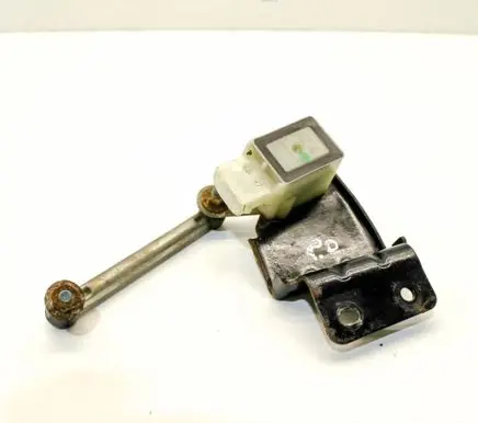 Maserati Ghibli Air suspension front height level sensor 89077263