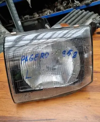 Mitsubishi Pajero Headlight/headlamp 08-214-1120L